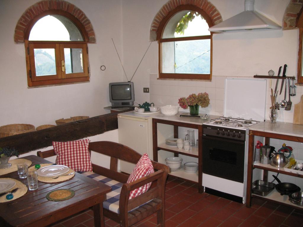 Fattoria Di Pietrabuona Apartment Pescia Exterior photo